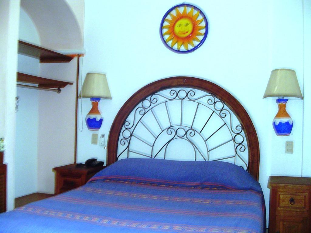 Hotel & Suites Coral Puerto Vallarta Quarto foto